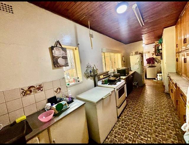 3 BEDROOM HOUSE FOR SALE IN VANDERBIJLPARK CE 2